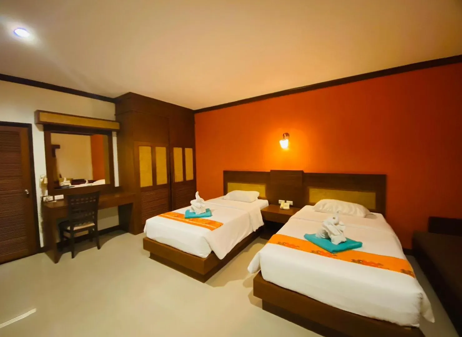 Beach Bungalow At Lanta Resort Koh Lanta Hotel